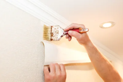 Pose de papier peint à Lageon — revêtements muraux et toiles de verre